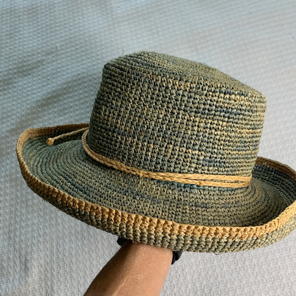 Scala Studio sage green/ tan woven hat
